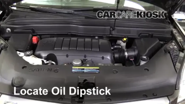2010 Saturn Outlook XE 3.6L V6 Aceite Controlar nivel de aceite